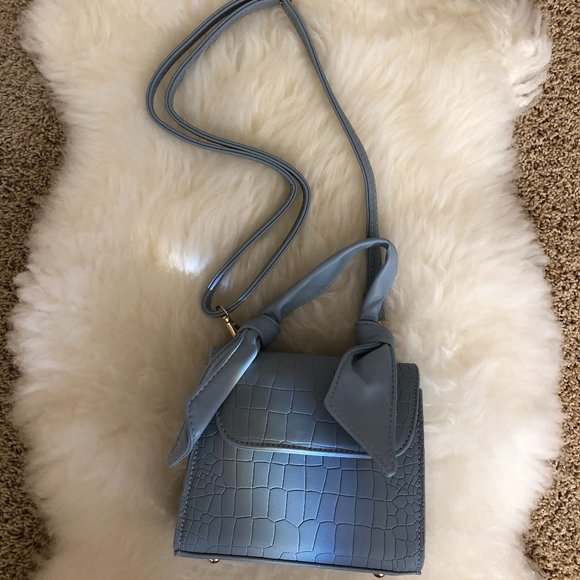 Baby Blue Faux Leather Purse NWOT - Picture 2 of 11